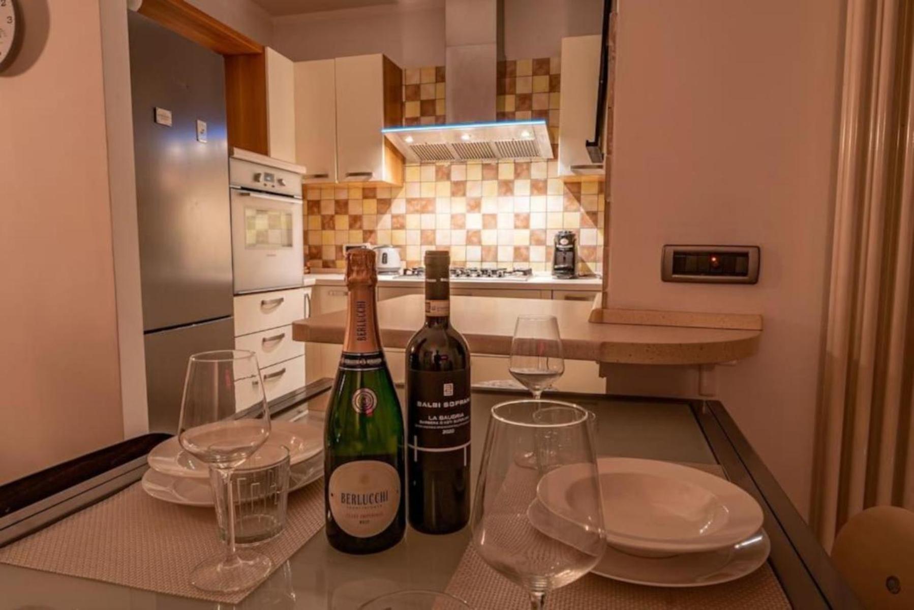 Apartment A Due Passi Dal Mare - Free Parking